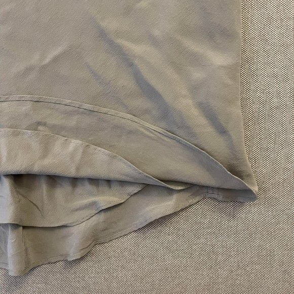 Grey 100% Silk Grana Tank Top - Picture 3 of 3